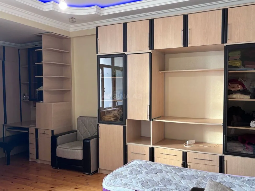 Satılır 2 otaqlı mənzil 64 m²