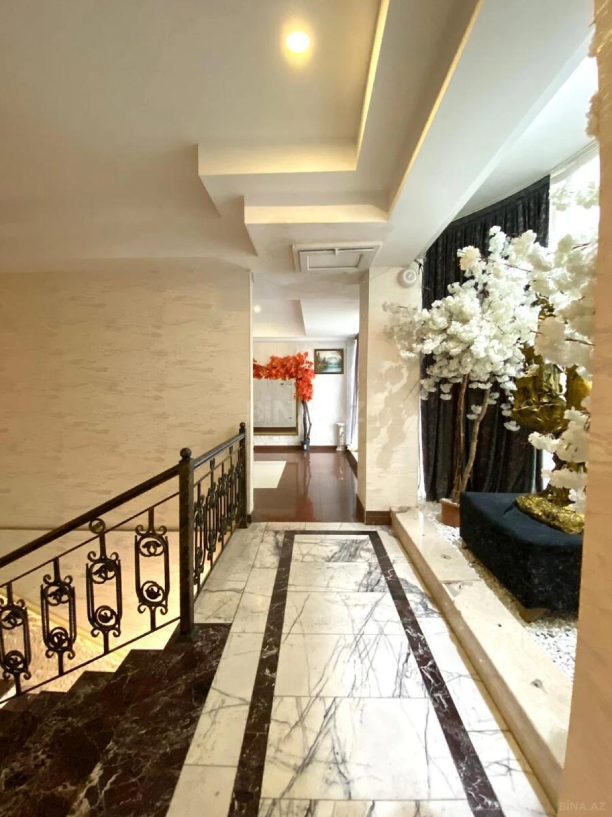 Satılır obyekt 2000 m²