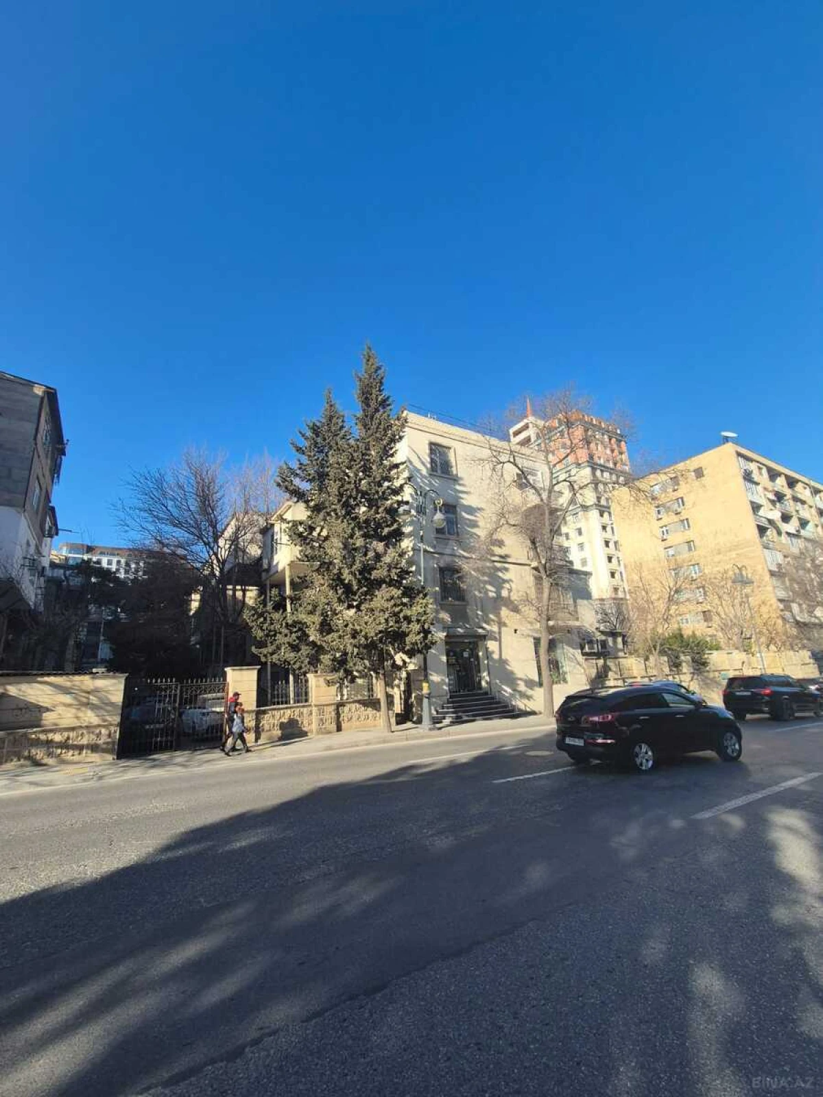 Satılır 3 otaqlı mənzil 120 m²