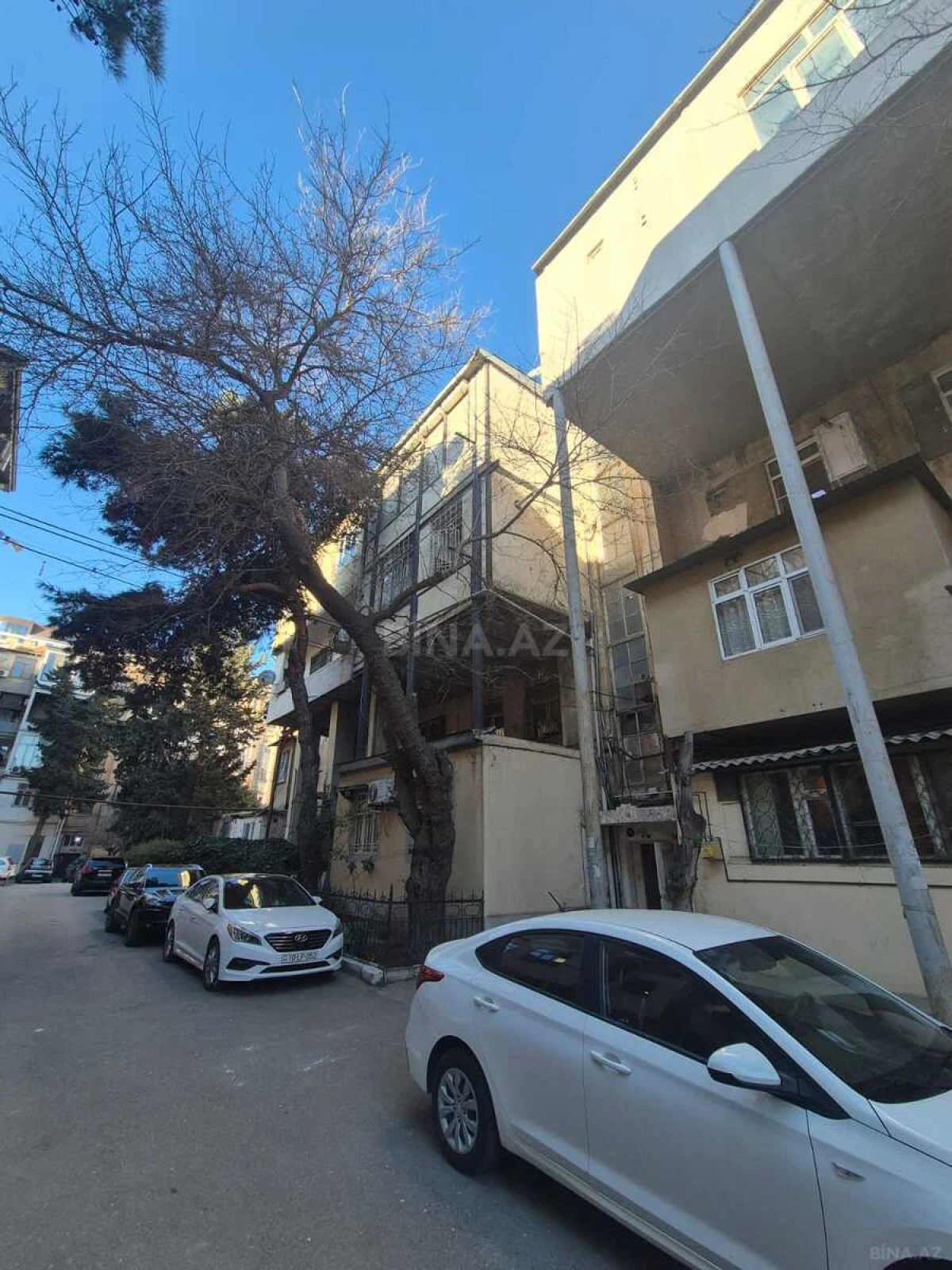 Satılır 3 otaqlı mənzil 120 m²