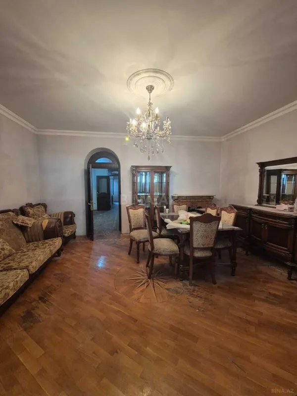 Satılır 3 otaqlı mənzil 120 m²