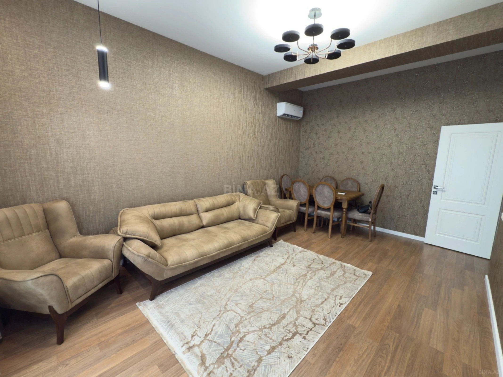 Kirayə verilir 2 otaqlı mənzil 70 m²