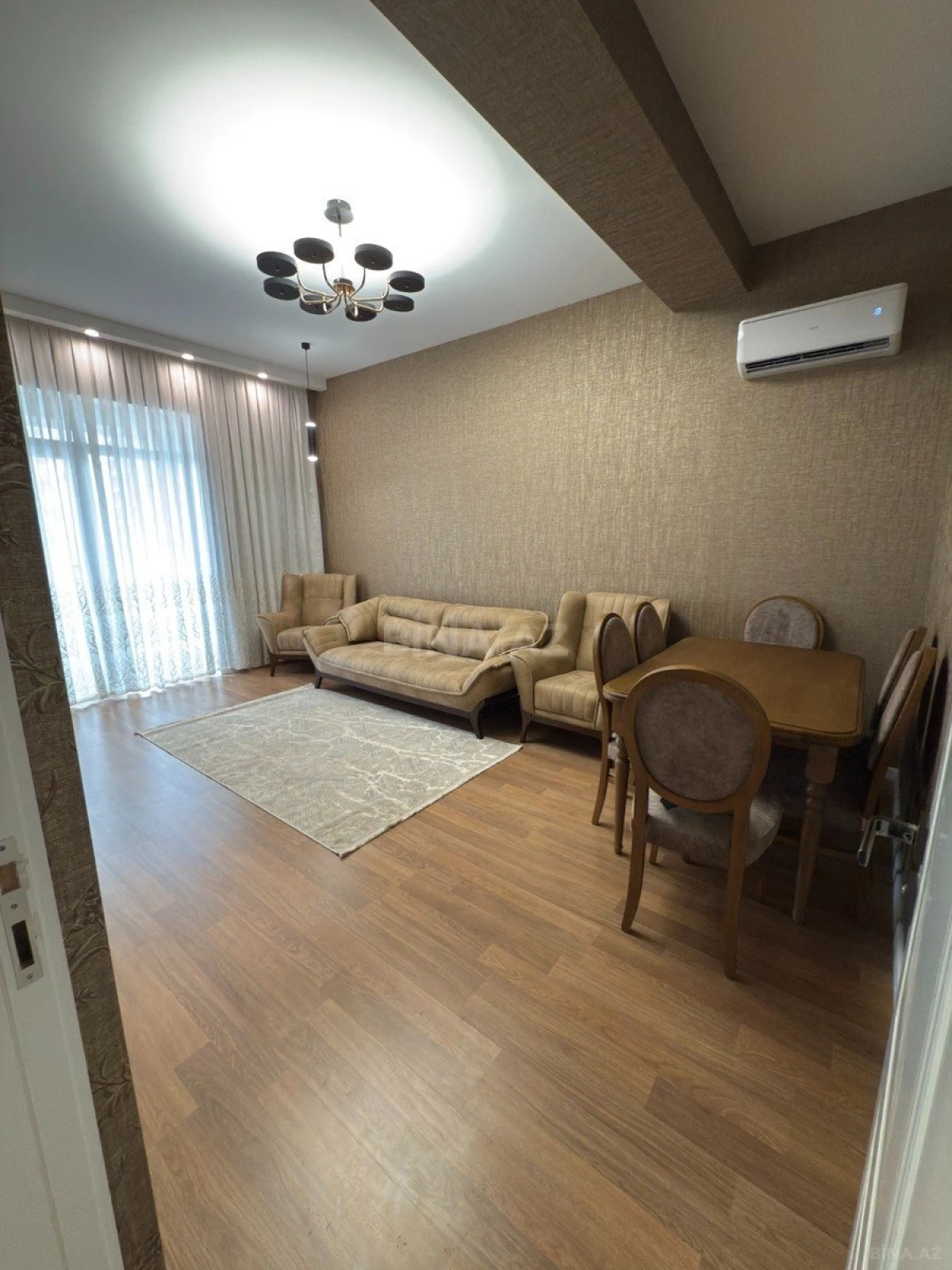 Kirayə verilir 2 otaqlı mənzil 70 m²