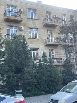 Kirayə verilir 3 otaqlı mənzil 80 m² — Bakı 3 otaq 80.00 m²