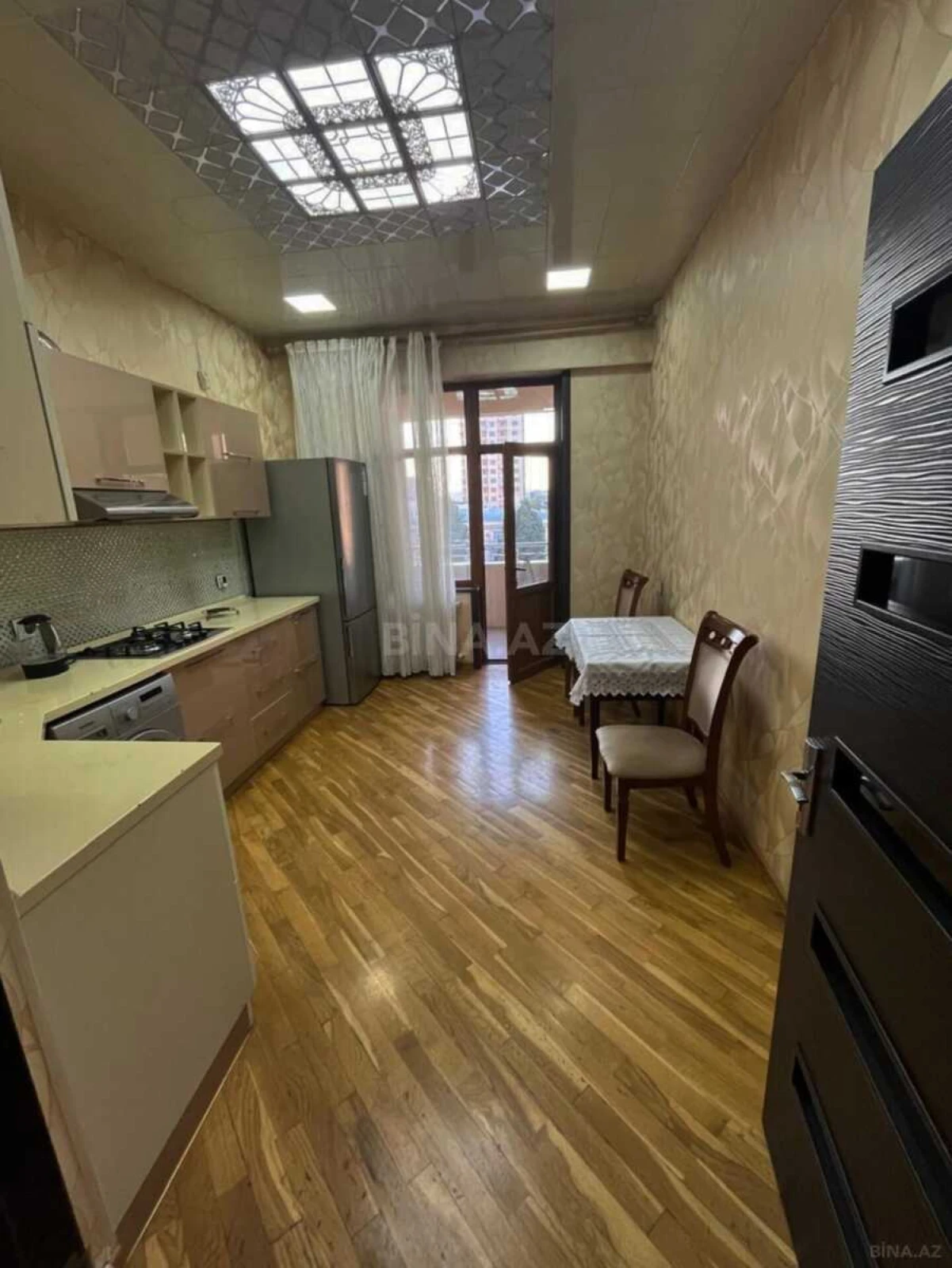 Kirayə verilir 3 otaqlı mənzil 100 m²