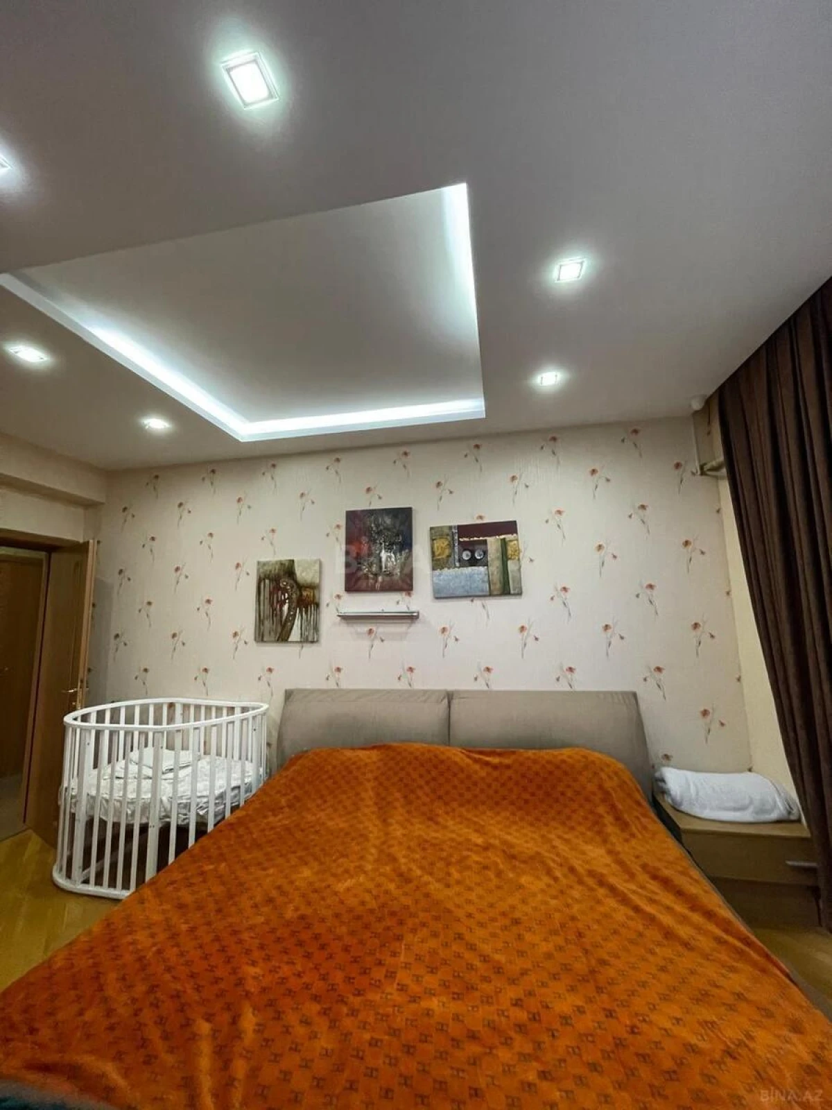 Kirayə verilir 3 otaqlı mənzil 140 m²