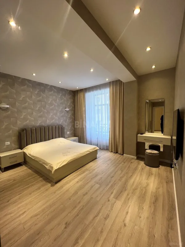 Kirayə verilir 3 otaqlı mənzil 101 m²