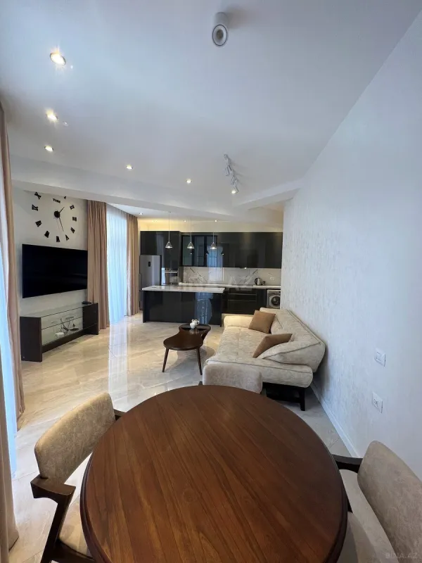 Kirayə verilir 3 otaqlı mənzil 101 m²