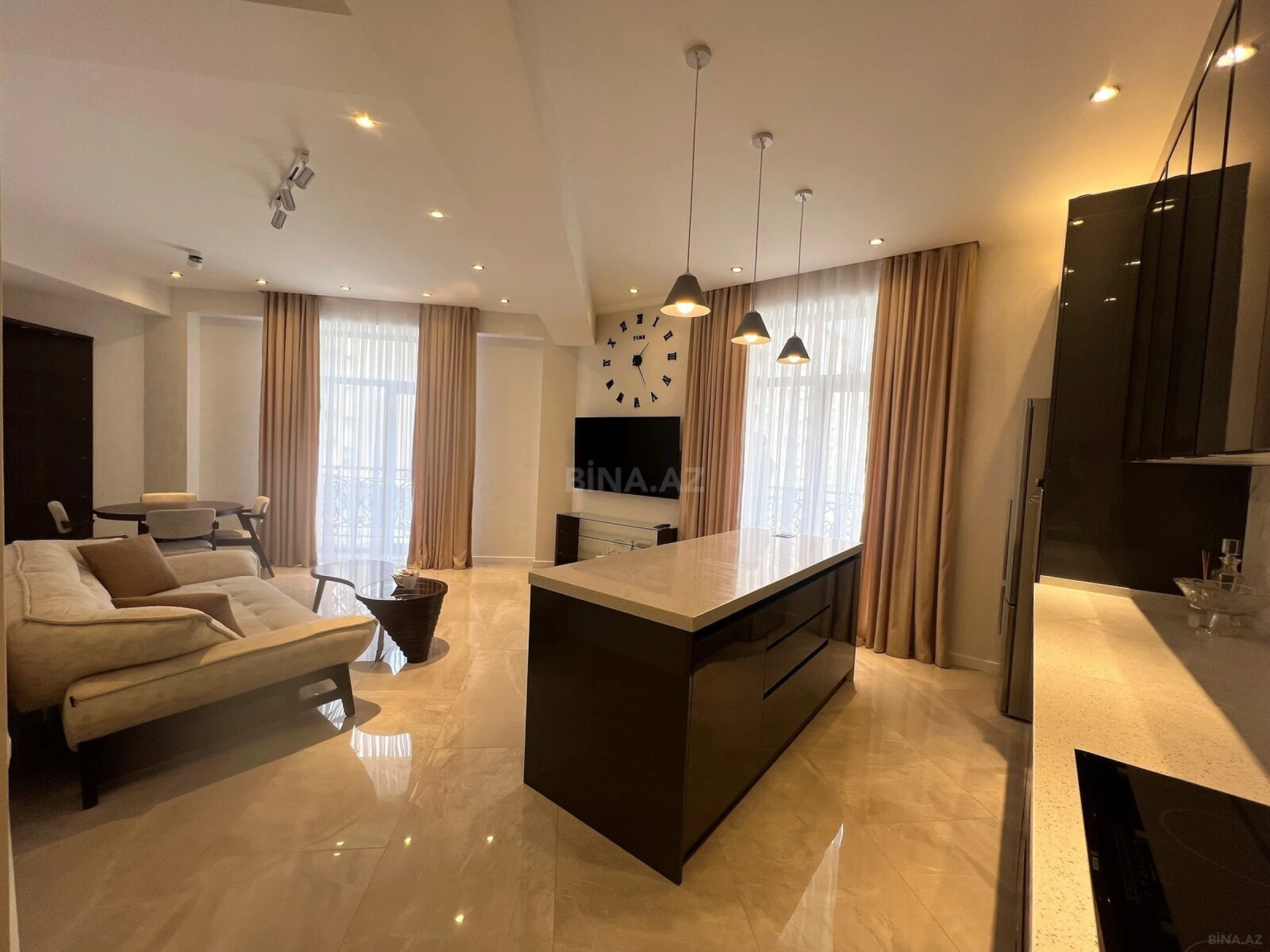 Kirayə verilir 3 otaqlı mənzil 101 m²
