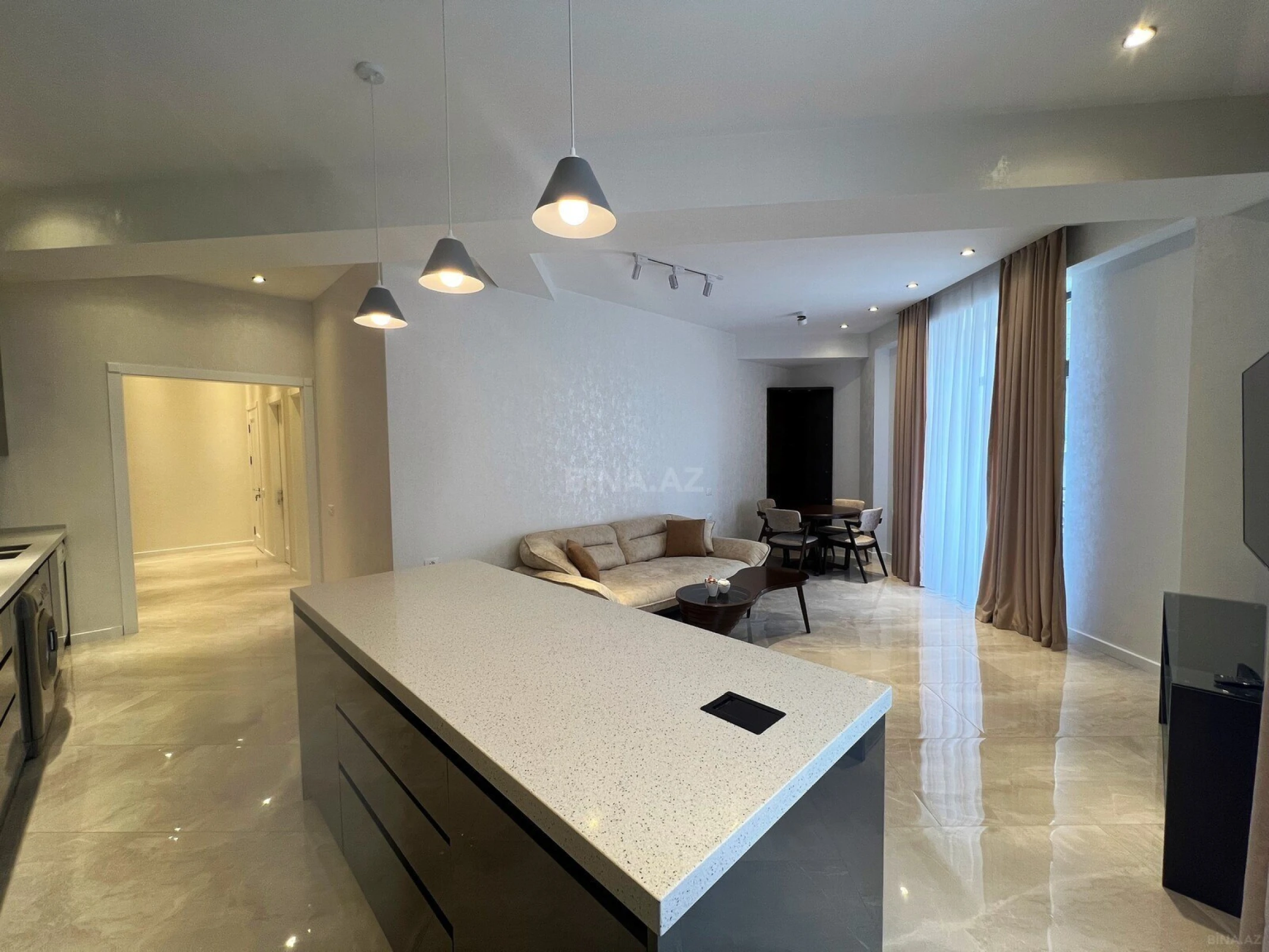 Kirayə verilir 3 otaqlı mənzil 101 m²