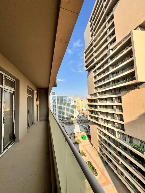 Satılır 3 otaqlı mənzil 106 m²