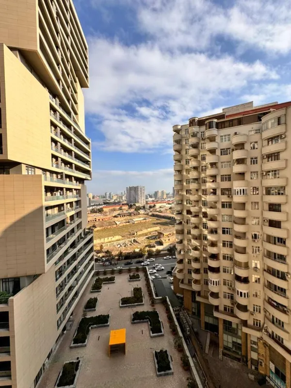 Satılır 3 otaqlı mənzil 106 m²
