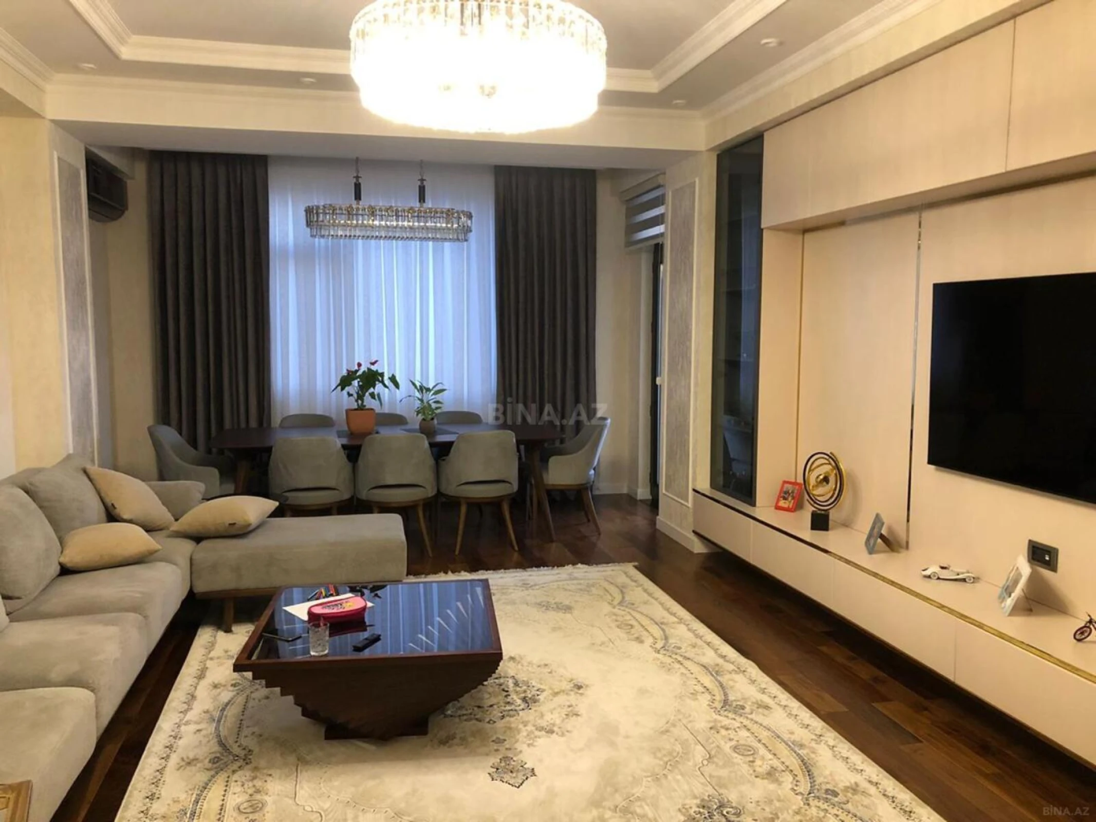Satılır 3 otaqlı mənzil 125 m²