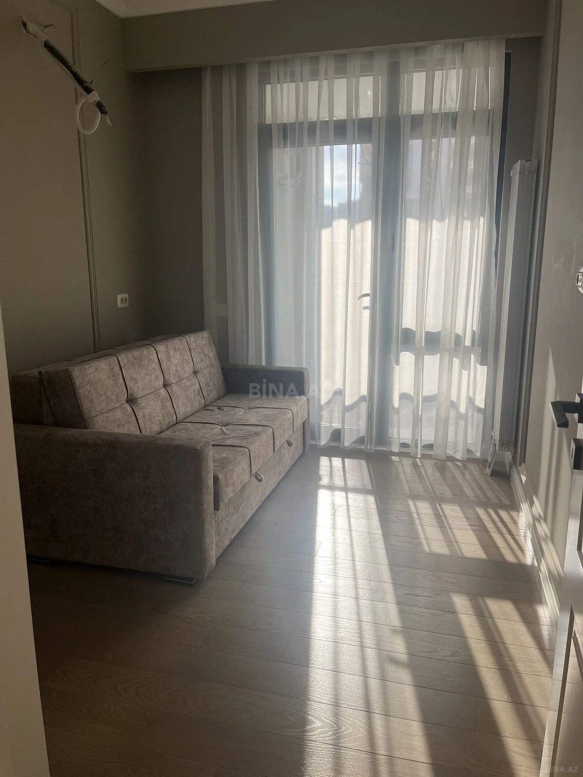 Kirayə verilir 2 otaqlı mənzil 68 m²