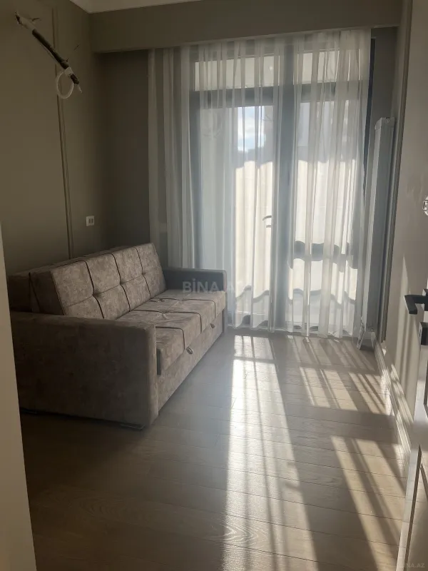 Kirayə verilir 2 otaqlı mənzil 68 m²