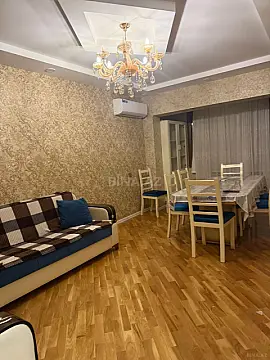 Kirayə verilir 2 otaqlı mənzil 70 m²