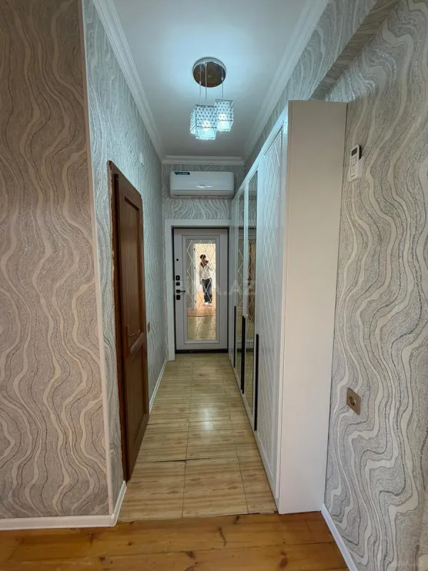 Satılır 2 otaqlı mənzil 66 m²