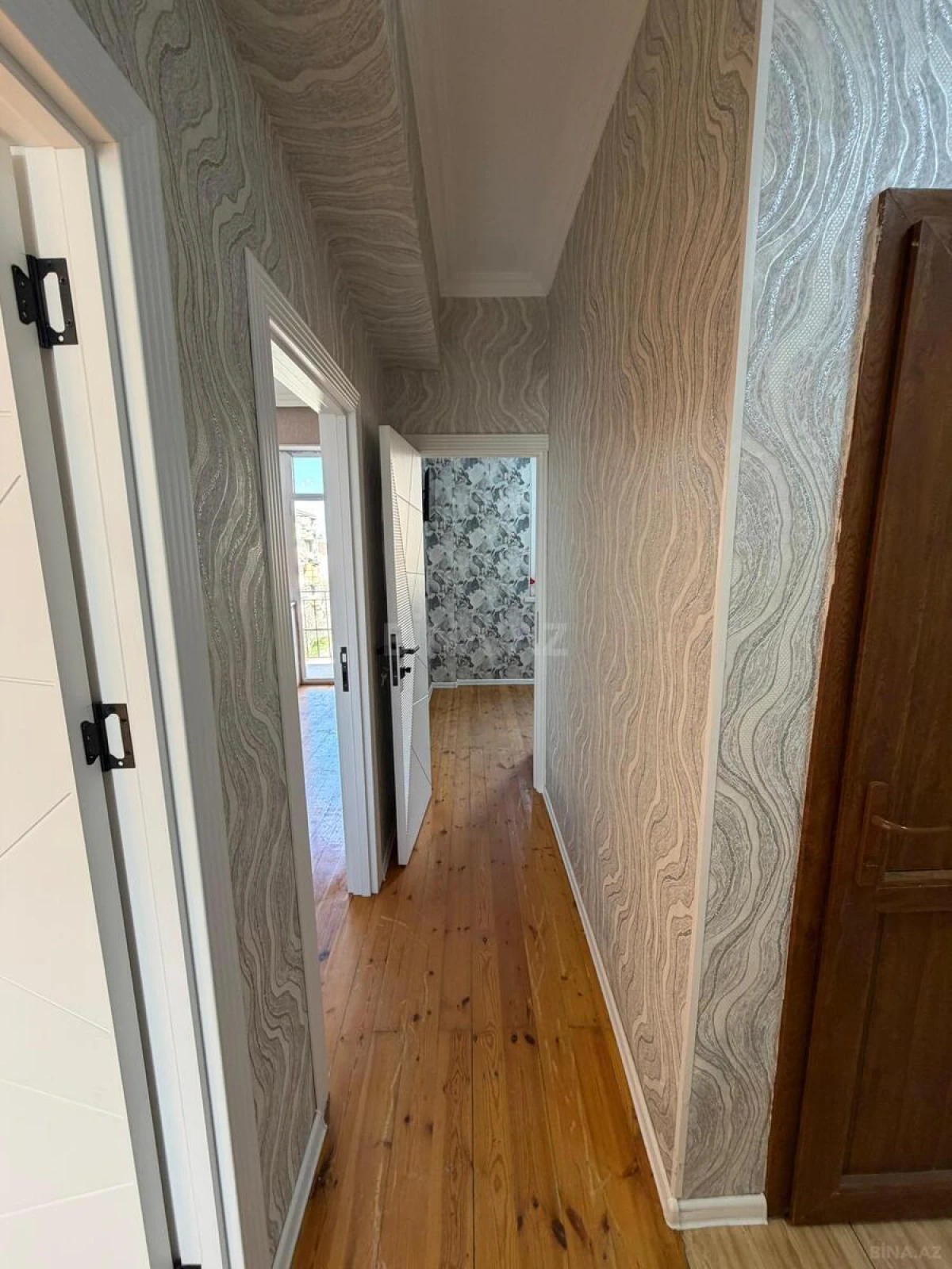 Satılır 2 otaqlı mənzil 66 m²