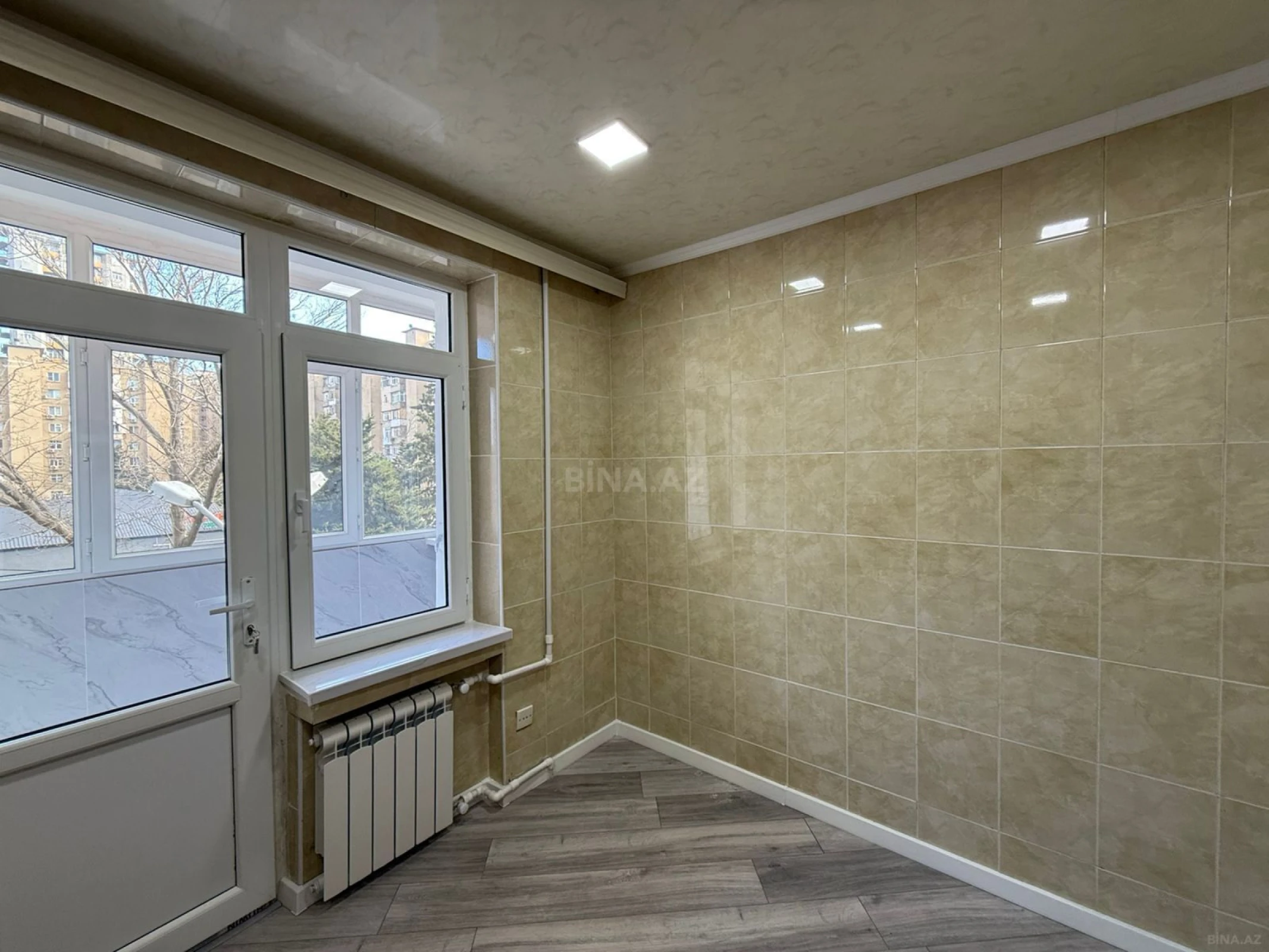 Satılır 4 otaqlı mənzil 100 m²