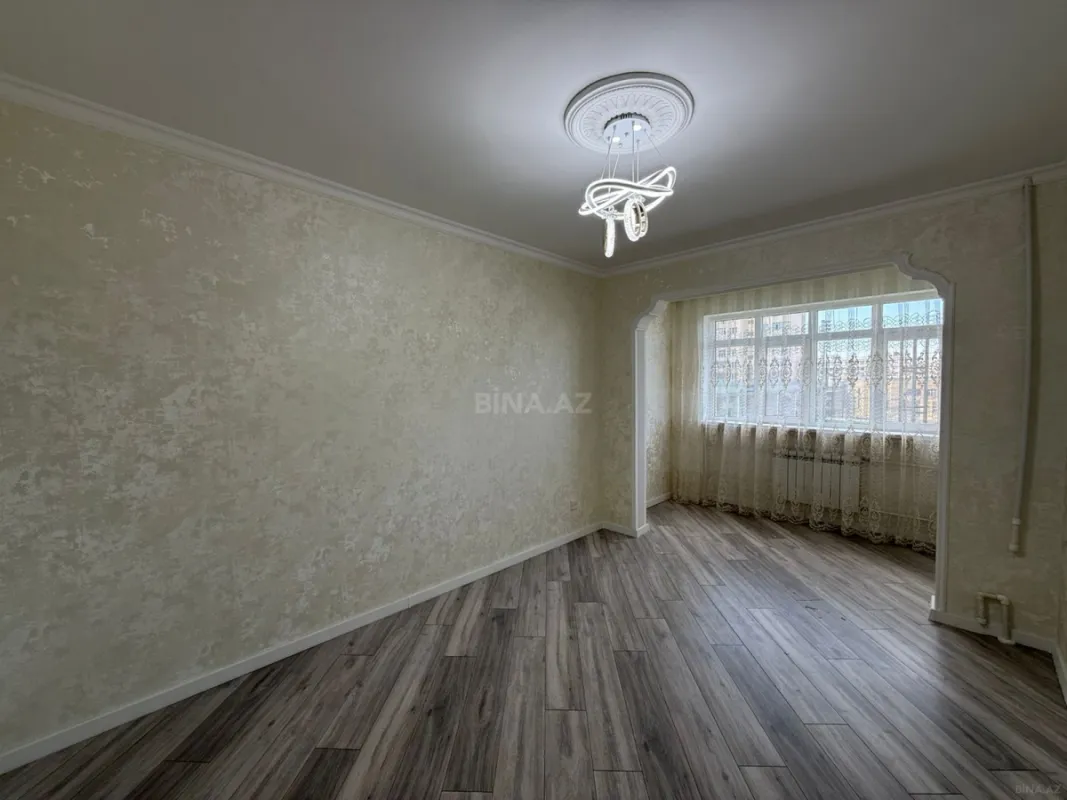 Satılır 4 otaqlı mənzil 100 m²