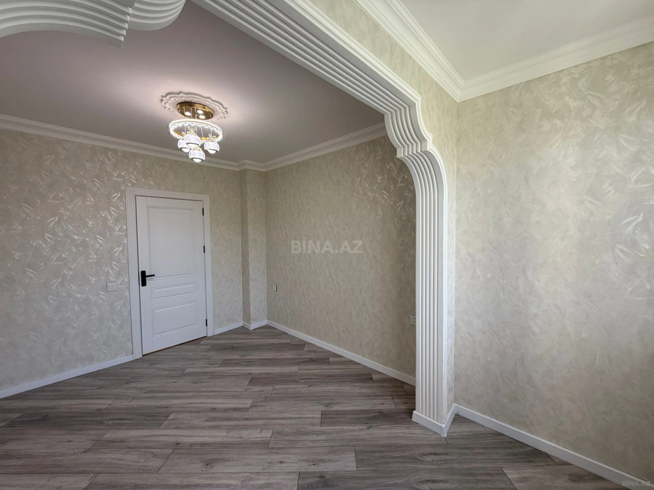 Satılır 4 otaqlı mənzil 100 m²