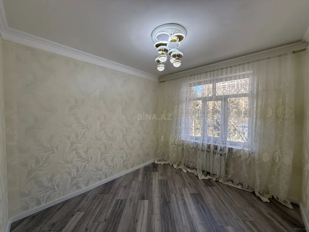 Satılır 4 otaqlı mənzil 100 m²