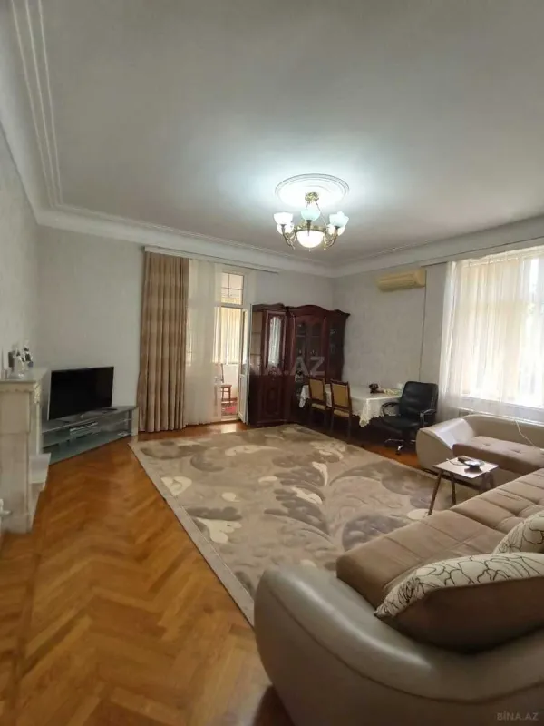 Satılır 3 otaqlı mənzil 100 m²