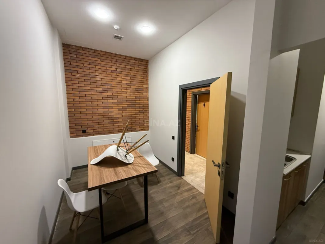 Kirayə verilir 8 otaqlı ofis 350 m²