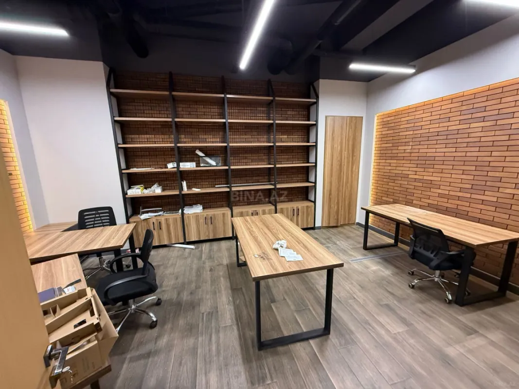 Kirayə verilir 8 otaqlı ofis 350 m²