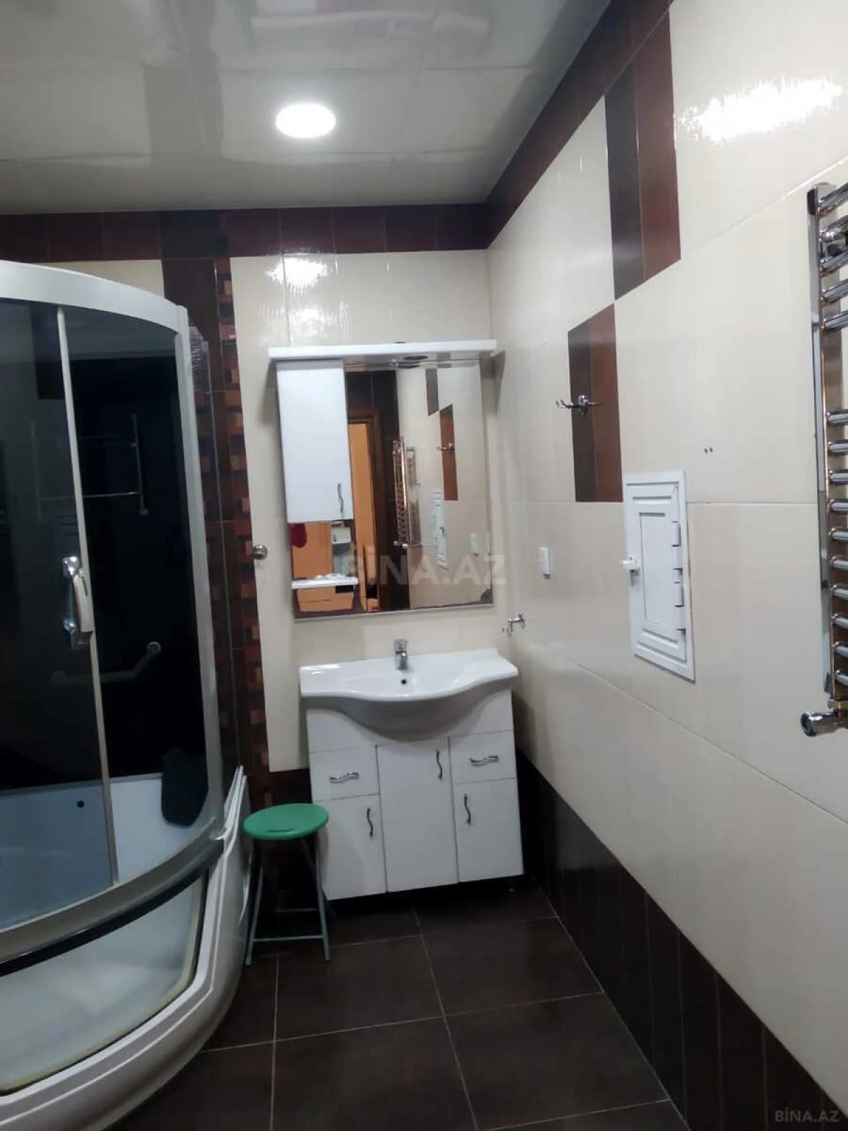 Satılır 4 otaqlı mənzil 186 m²