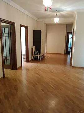 Satılır 4 otaqlı mənzil 186 m²