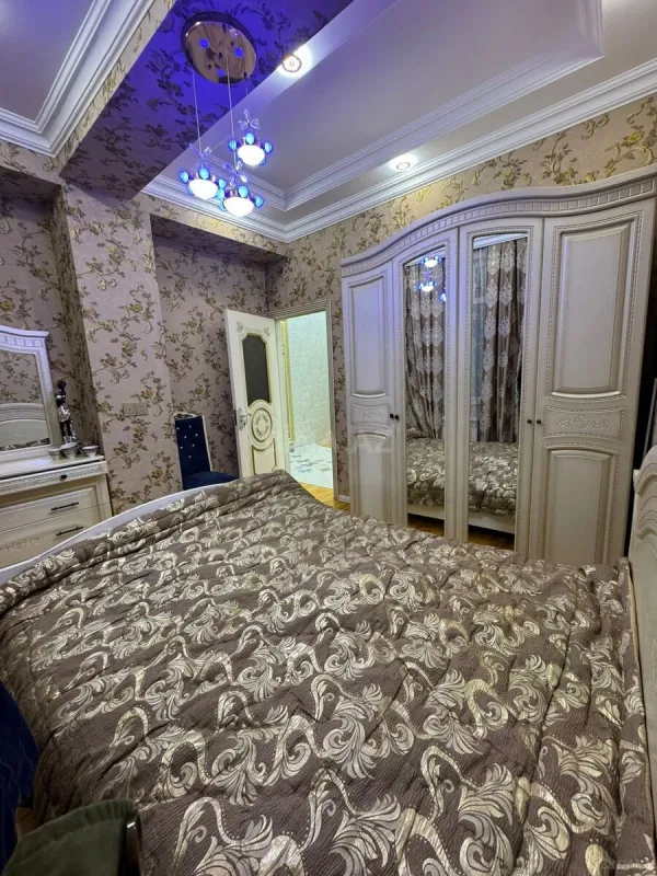 Kirayə verilir 3 otaqlı mənzil 85 m²