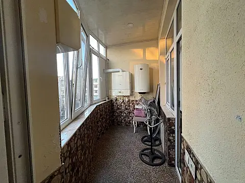 Satılır 5 otaqlı mənzil 250 m²