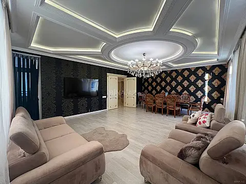 Satılır 5 otaqlı mənzil 250 m² — Bakı 5 otaq 250.00 m²