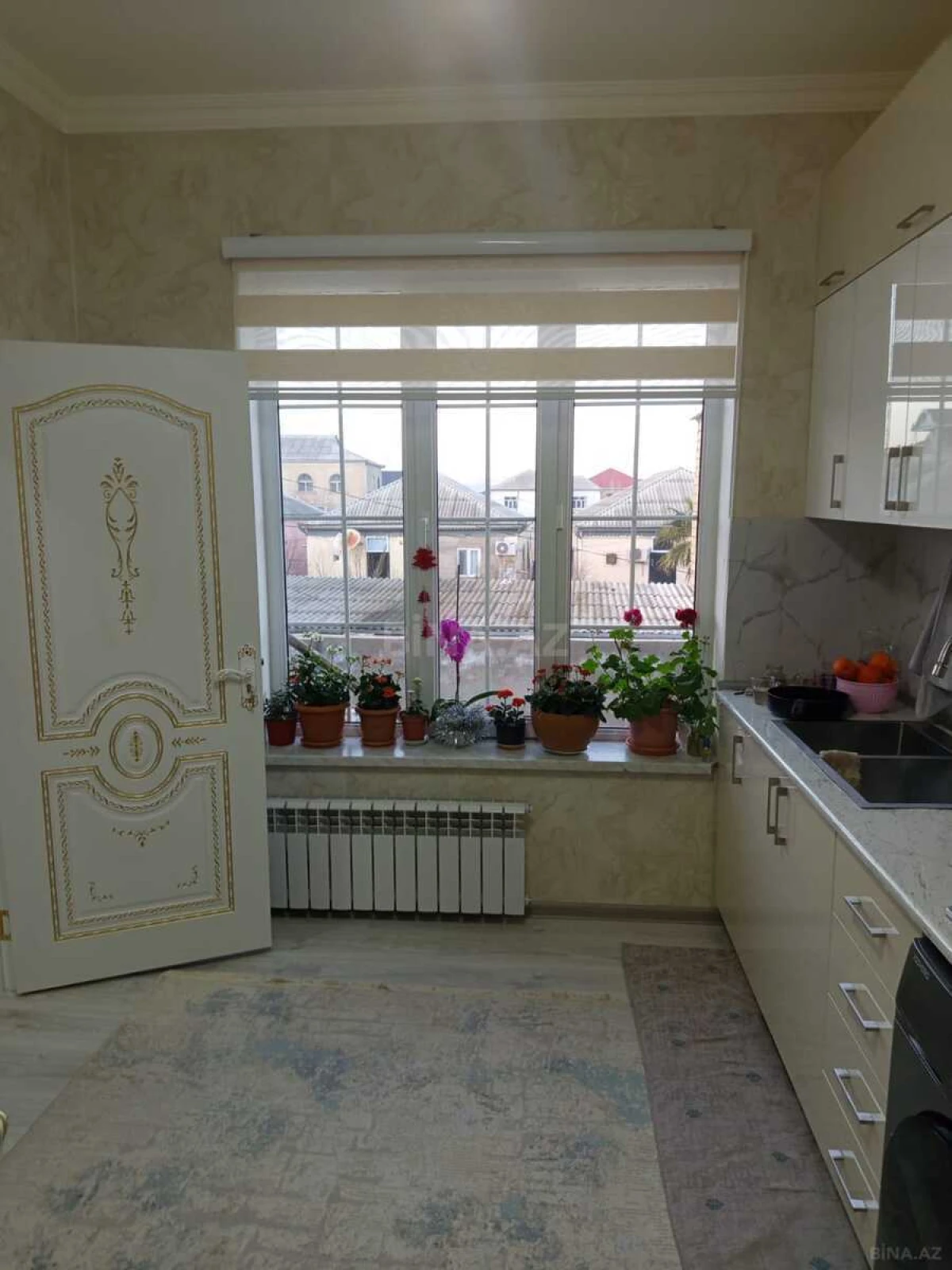 Satılır 8 otaqlı həyət evi 180 m²