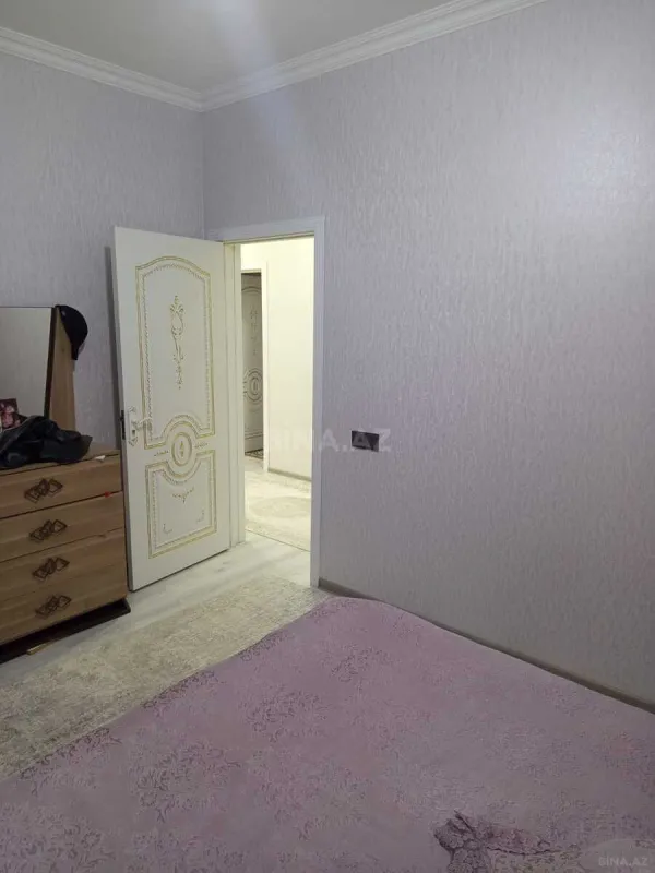 Satılır 8 otaqlı həyət evi 180 m²