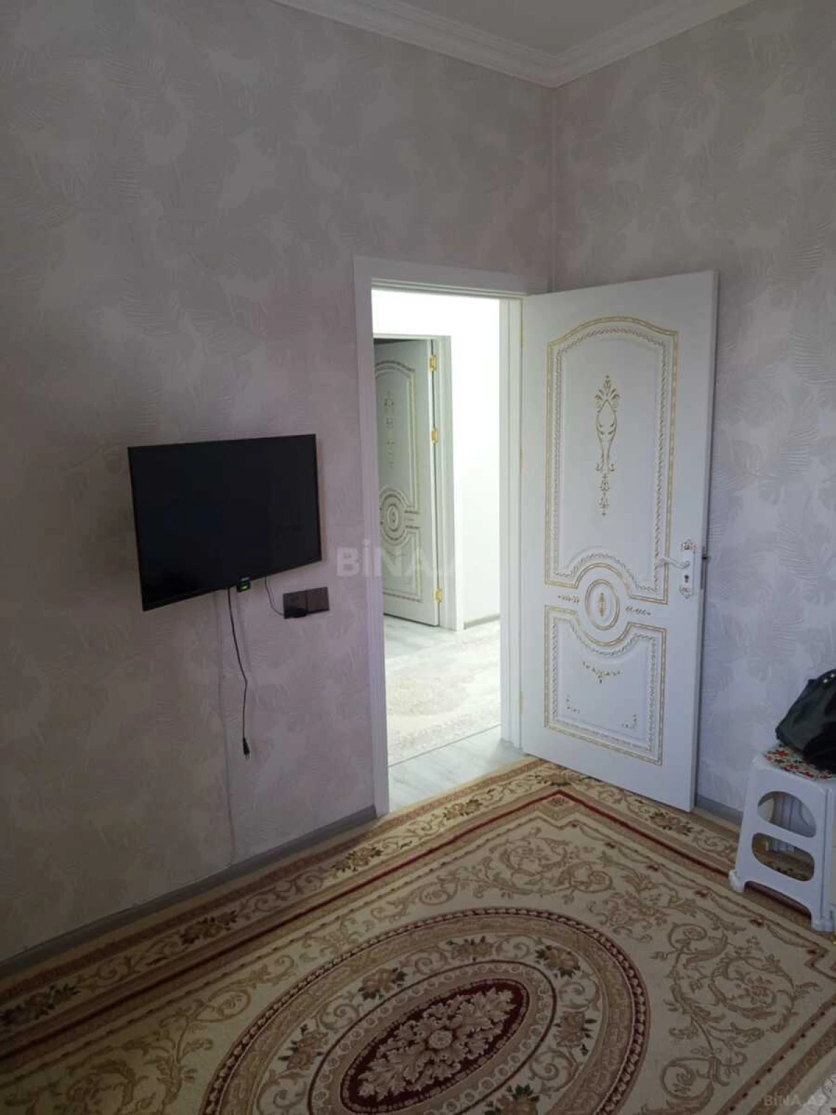 Satılır 8 otaqlı həyət evi 180 m²