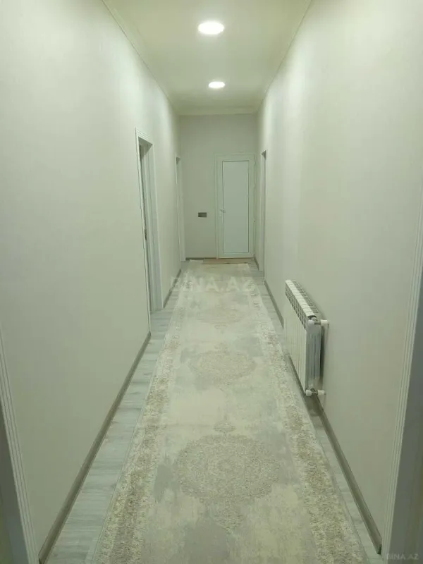 Satılır 8 otaqlı həyət evi 180 m²