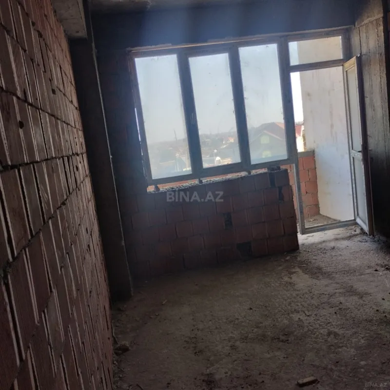 Satılır 6 otaqlı mənzil 308 m²