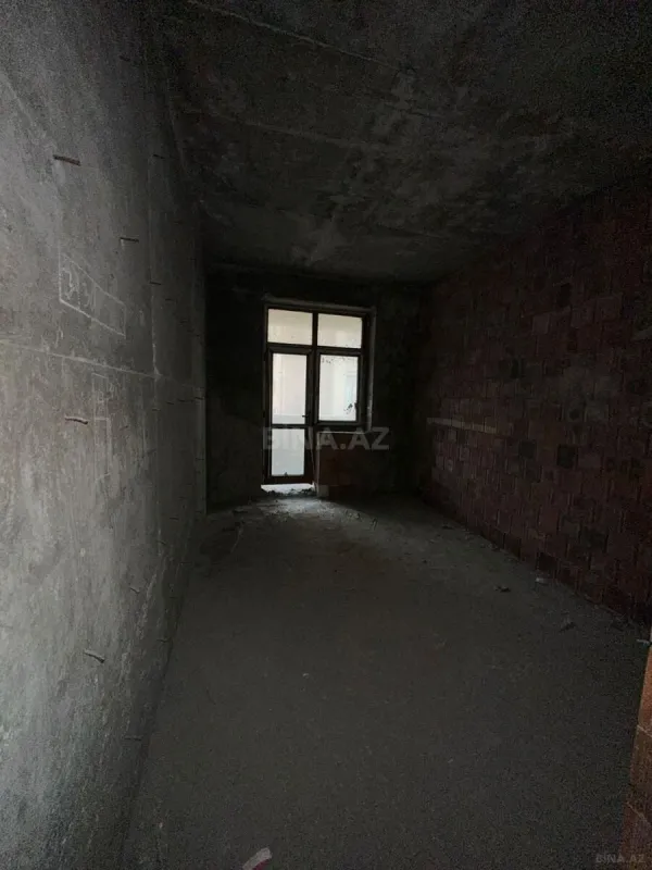 Satılır 3 otaqlı mənzil 157 m²