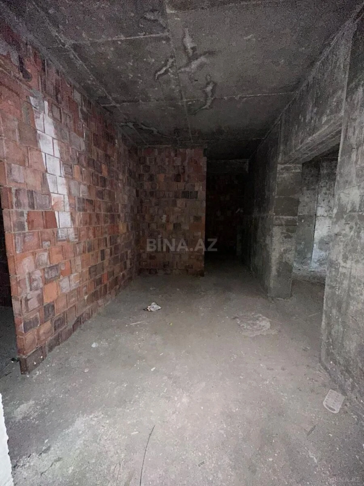 Satılır 3 otaqlı mənzil 157 m²