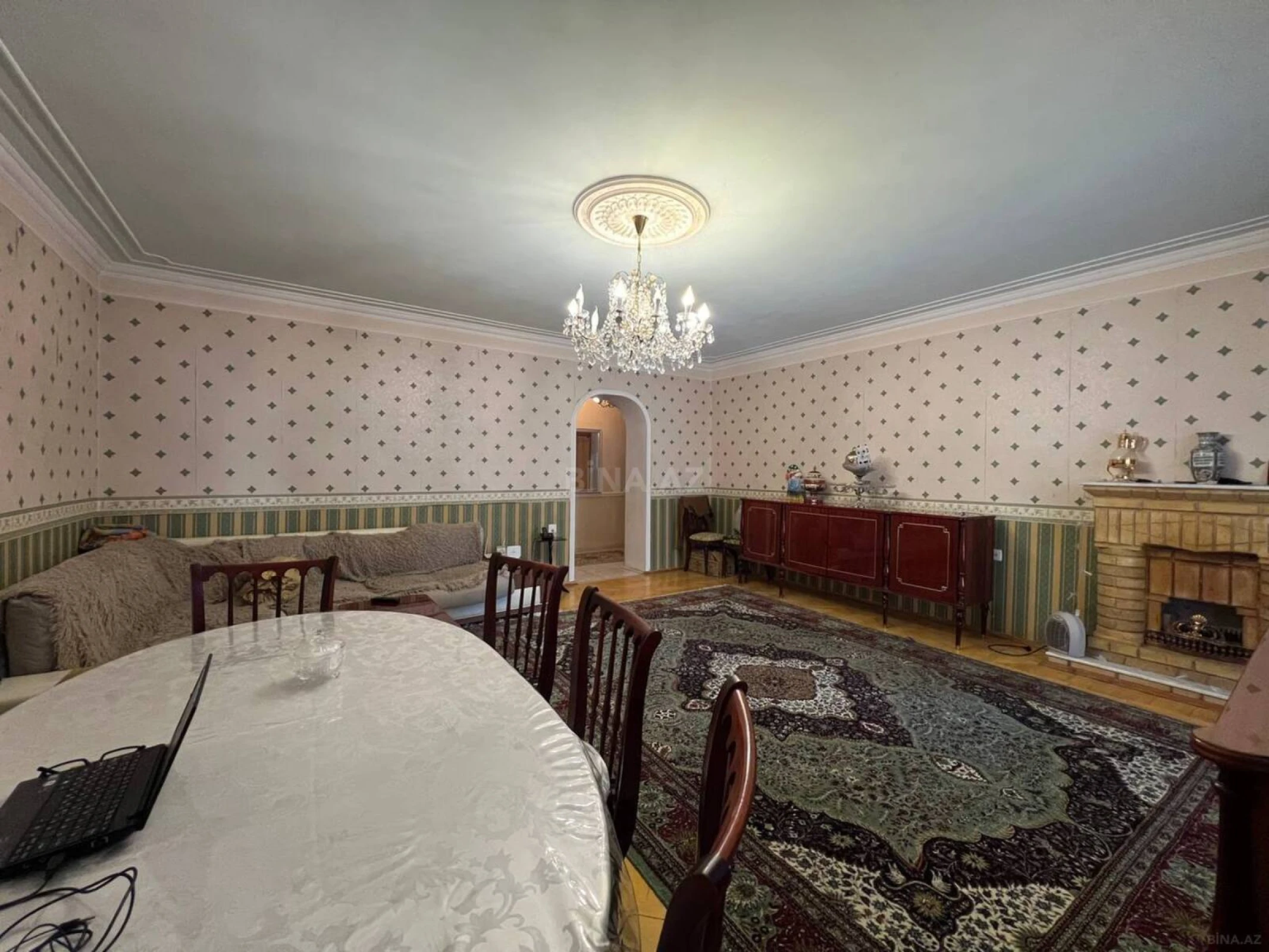 Satılır 4 otaqlı mənzil 160 m²