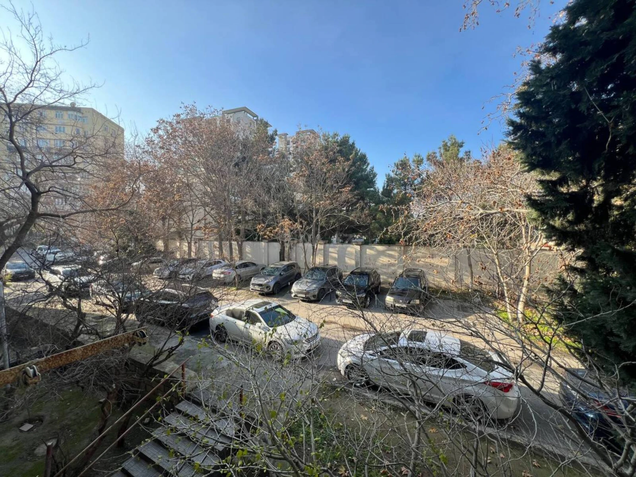 Satılır 4 otaqlı mənzil 160 m²