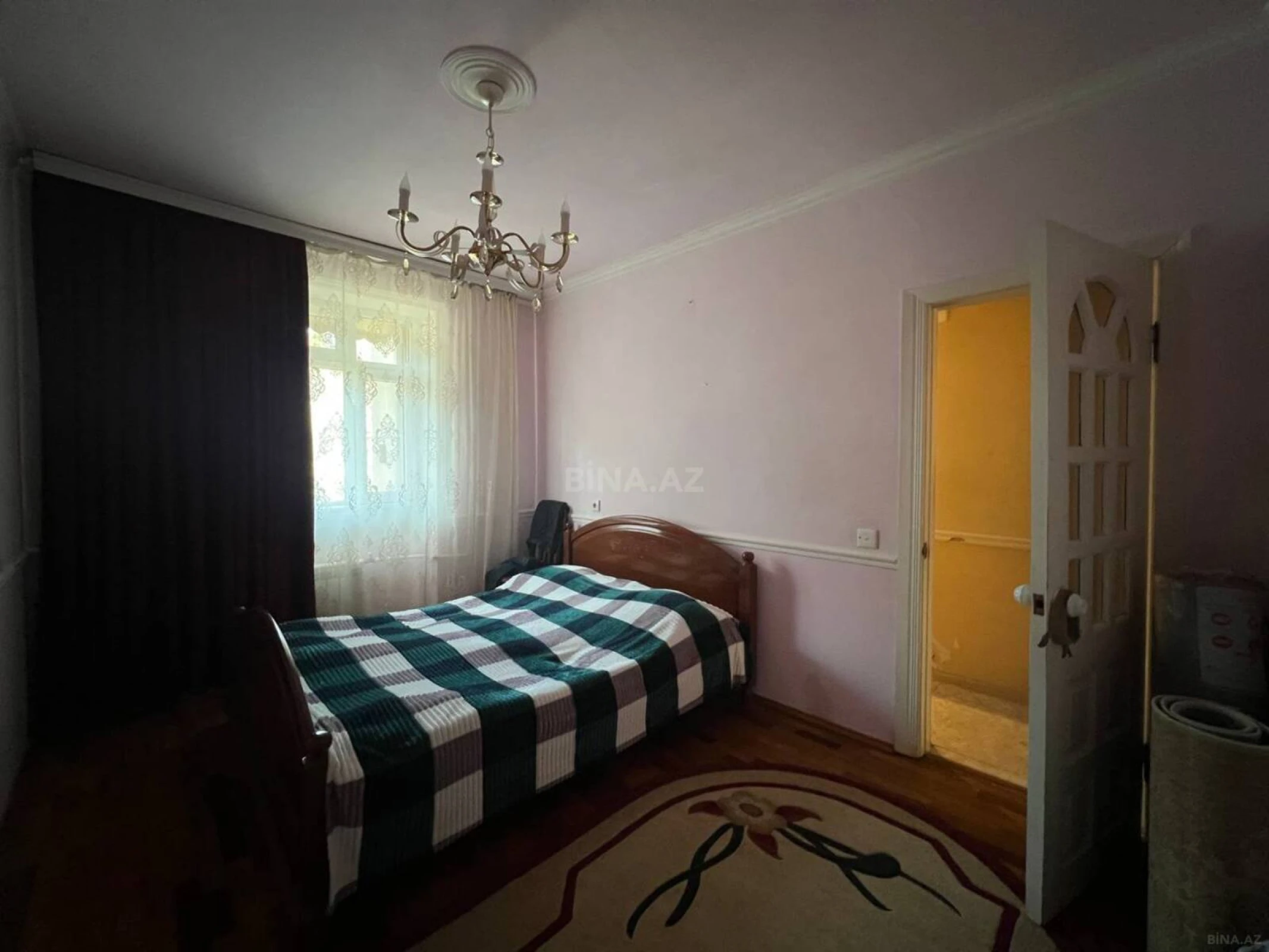 Satılır 4 otaqlı mənzil 160 m²