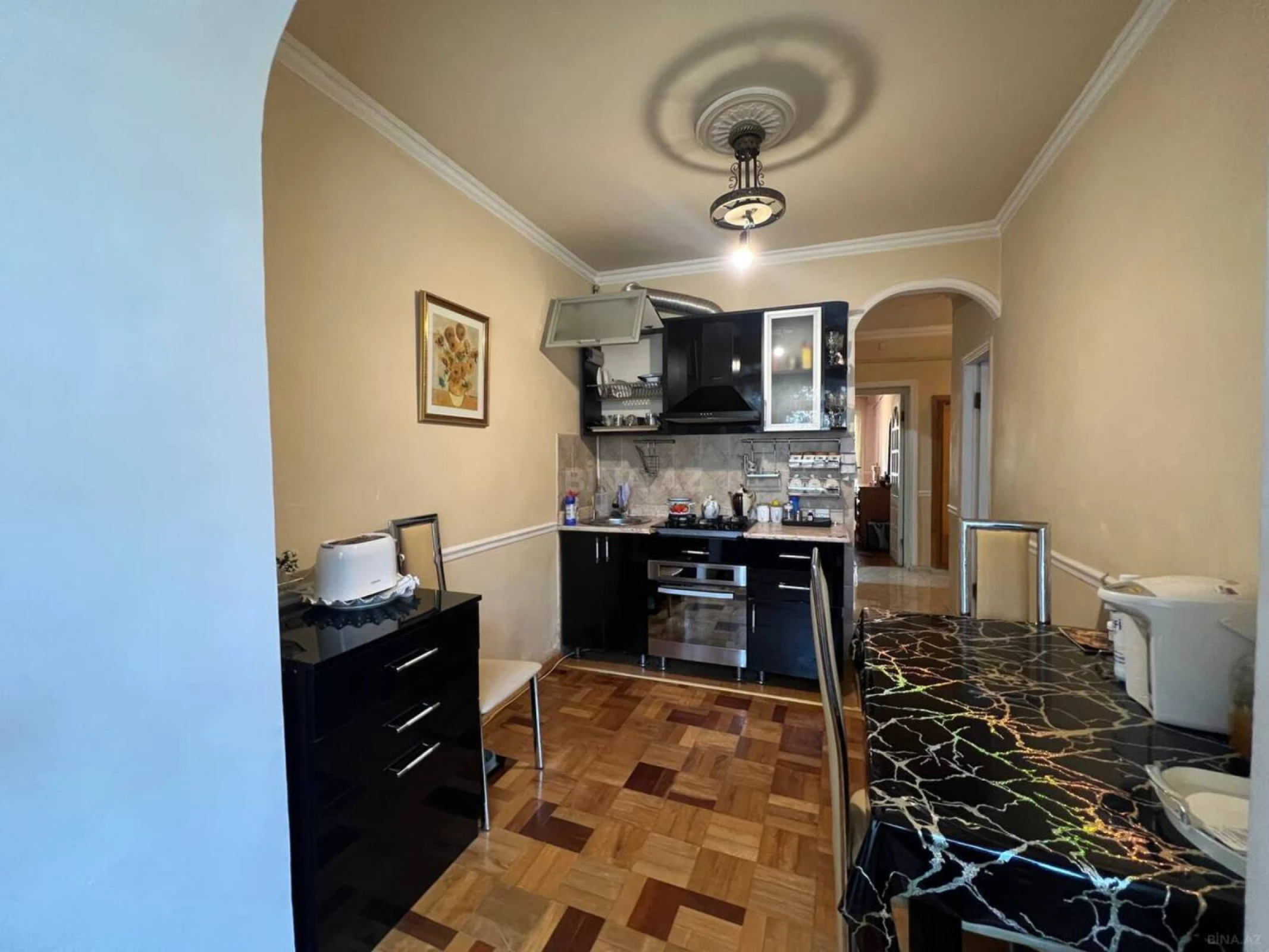 Satılır 4 otaqlı mənzil 160 m²