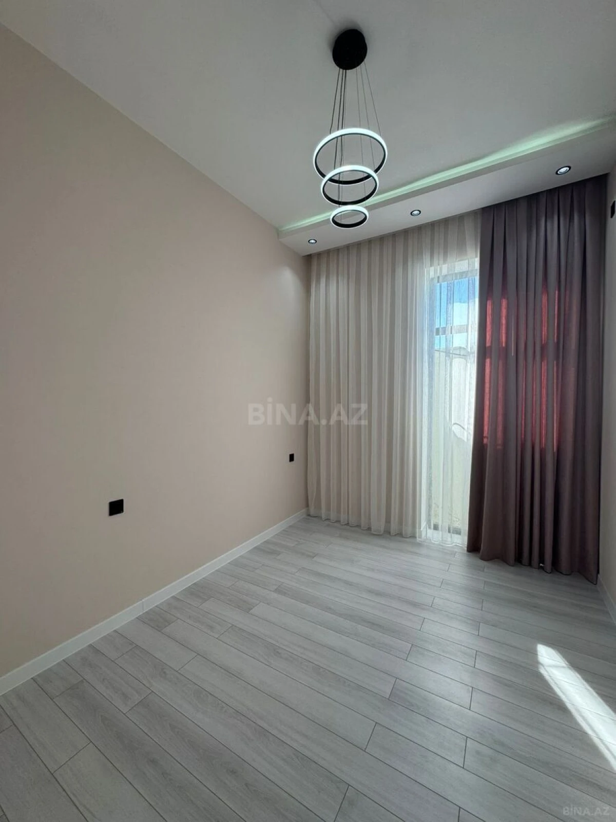 Satılır 4 otaqlı həyət evi 140 m²