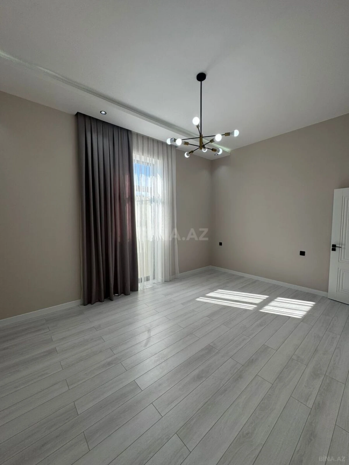Satılır 4 otaqlı həyət evi 140 m²