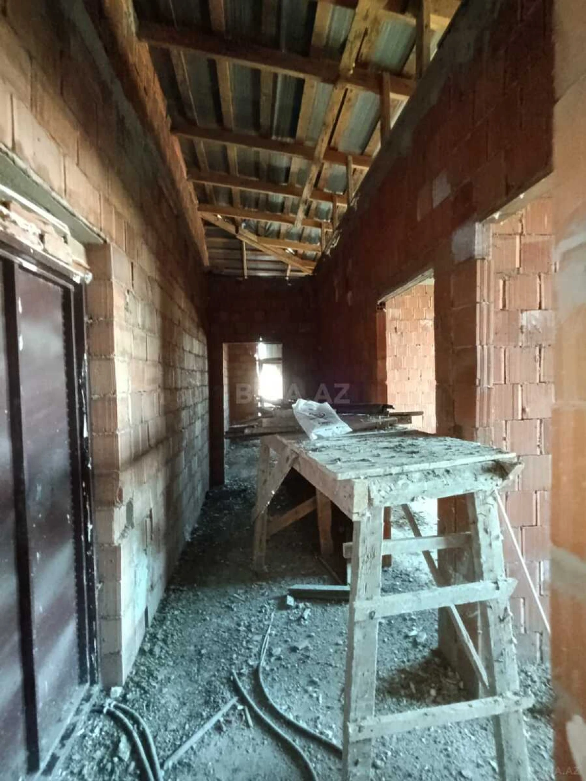 Satılır 2 otaqlı mənzil 72 m²