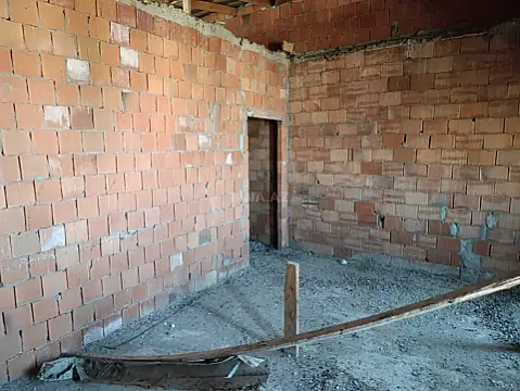 Satılır 2 otaqlı mənzil 72 m²