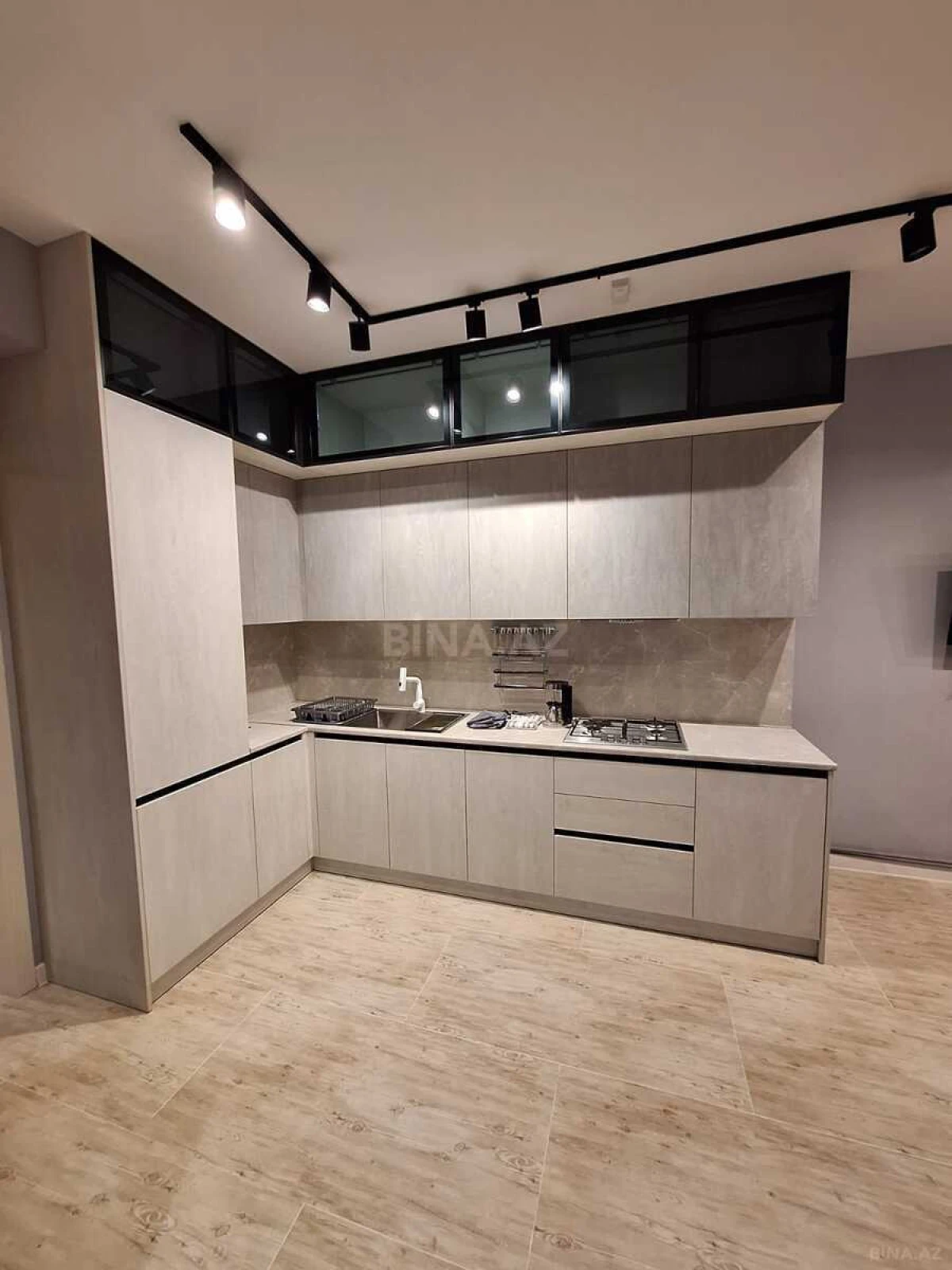 Kirayə verilir 3 otaqlı mənzil 110 m²